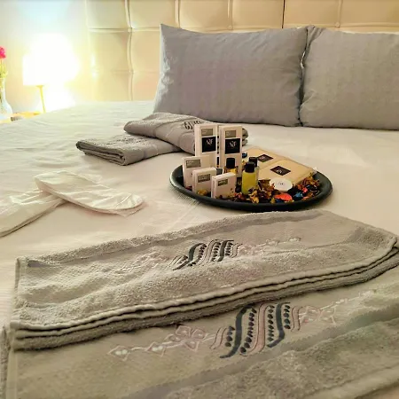 Aparthotel Arf & & Suits *