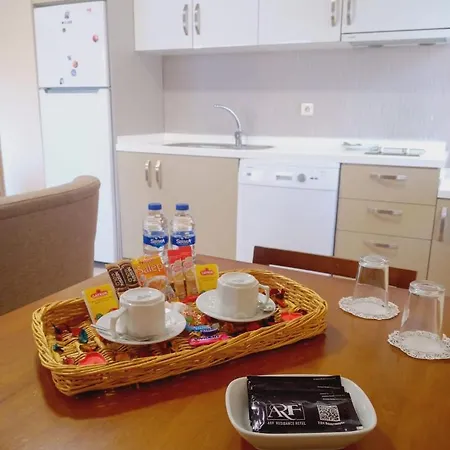 Aparthotel Arf & & Suits *