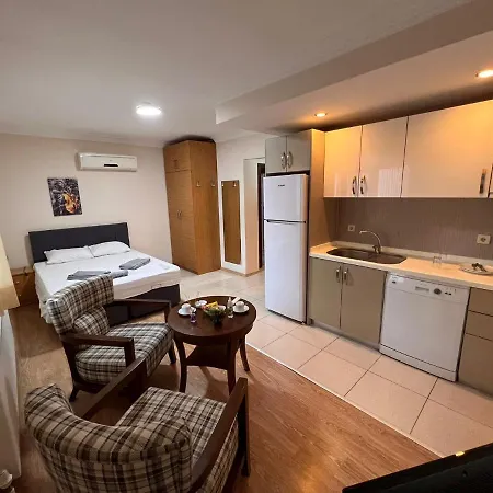 Arf & & Suits Aparthotel *